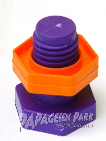 Screwing play hexagonal