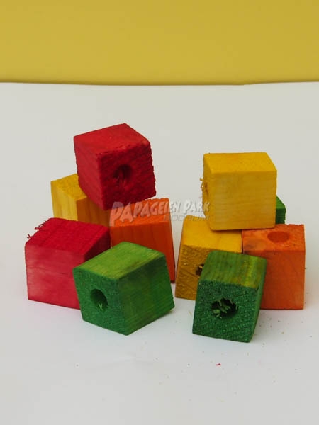 Colorful wooden cubes drilled 2 3 cm 10 pieces
