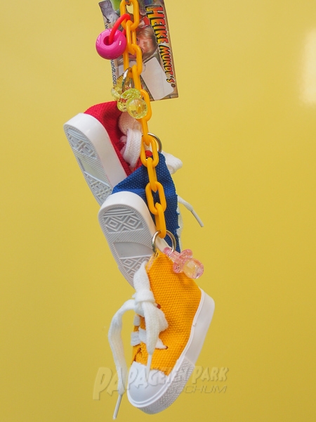 Hanging toy three shoes 23cm